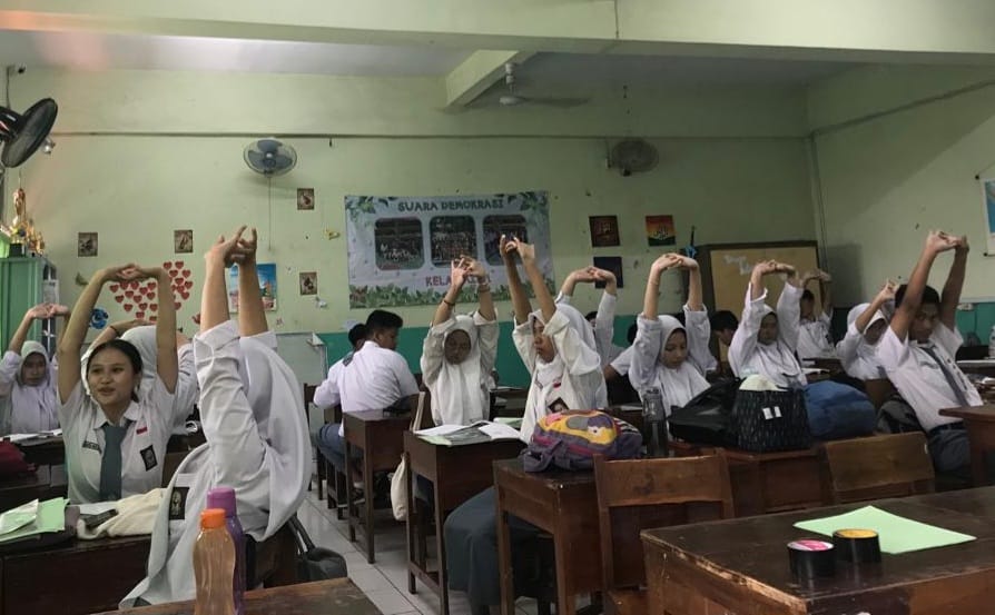 Senam Peregangan dan Ice Breaking Bantu Segarkan Kembali Konsentrasi Belajar Peserta Didik