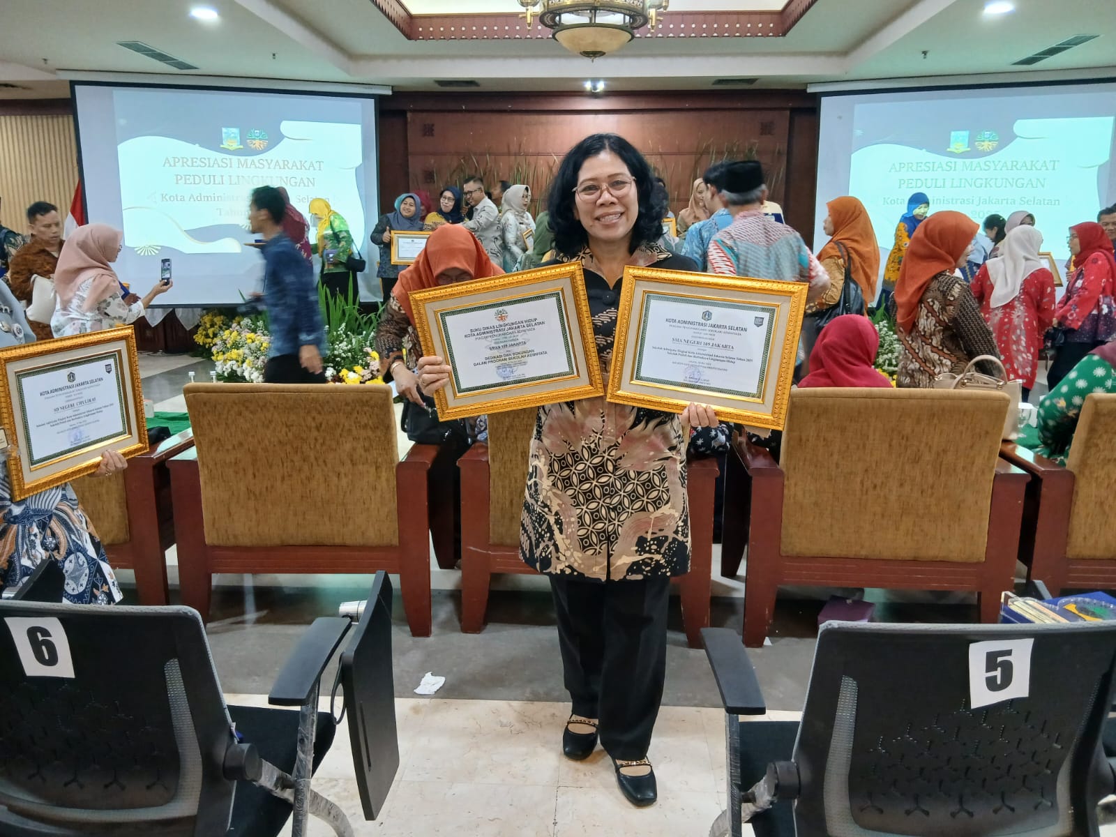 PENGHARGAAN ADIWIYATA 